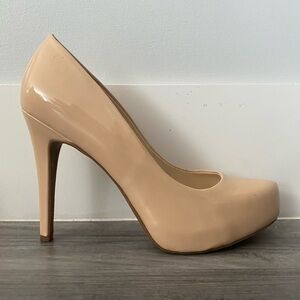 Jessica Simpson Beige High Heel Pumps